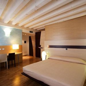 Camera superior con letto king size